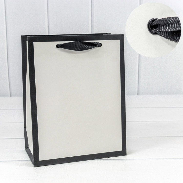 Пакет подарочный "Рамка широкая" Белый/Чёрный 18*23*10 230г 1/20 1/360 Арт: 000203E