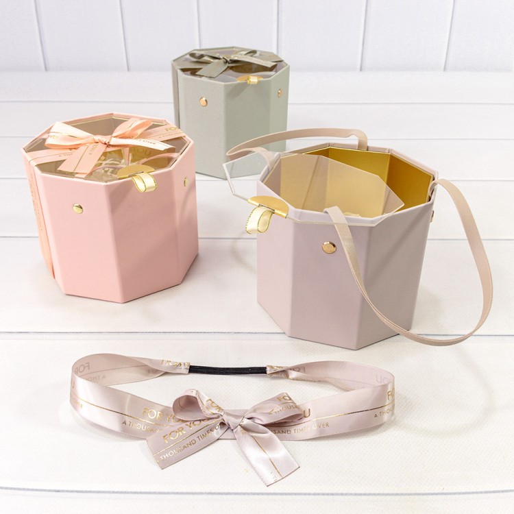 Коробка Восьмиугольная 13,3*13,3*11,5 с прозрачной крышкой и ручками (микс 2) 1/6 1/48 Арт: 98103-2