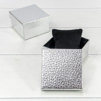 Коробка Квадратная 9*9*5,5 под часы "Кожа крокодила" Серебряный 1/12 1/240 Арт: 62699/4